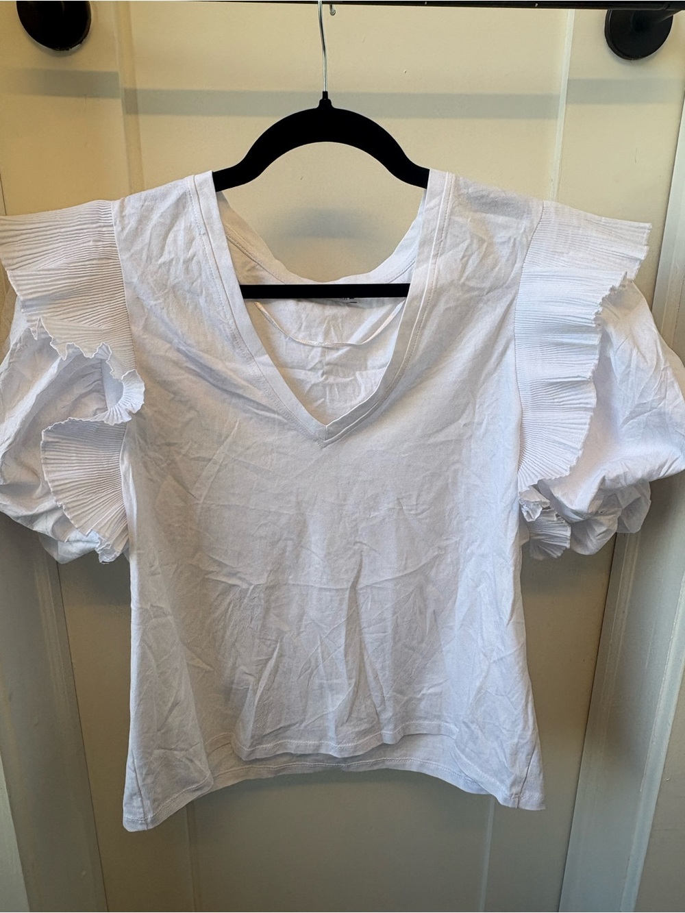 Zara White V-Neck Ruffle Sleeve Tee